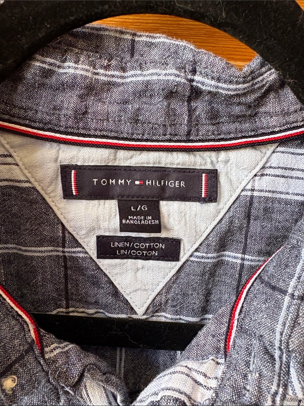 Tommy Hilfiger Men’s Short Sleeve Plaid Button-Up Shirt - Blue/White Linen - Picture 3 of 4